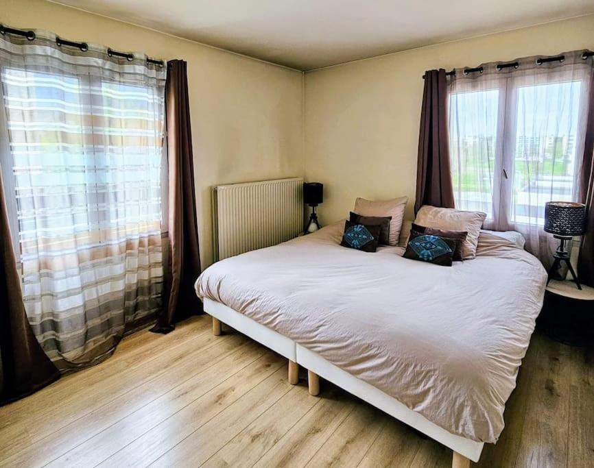 Appartement Spacieux Silencieux Lognes Exterior photo